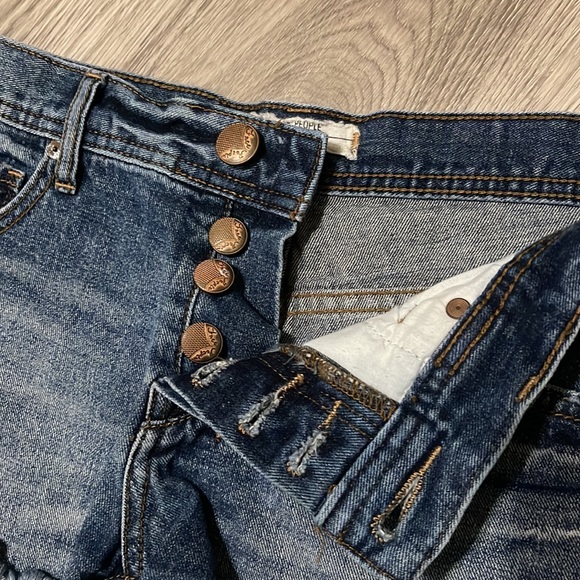 Women’s Free People Denim Cut Off Distressed Shorts Size 25 - Picture 3 of 4